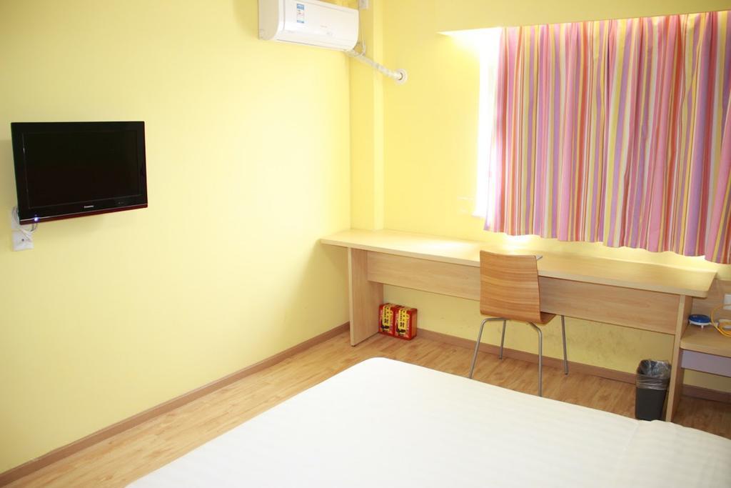 7Days Inn Nanning Min Zu Avenue Exterior photo